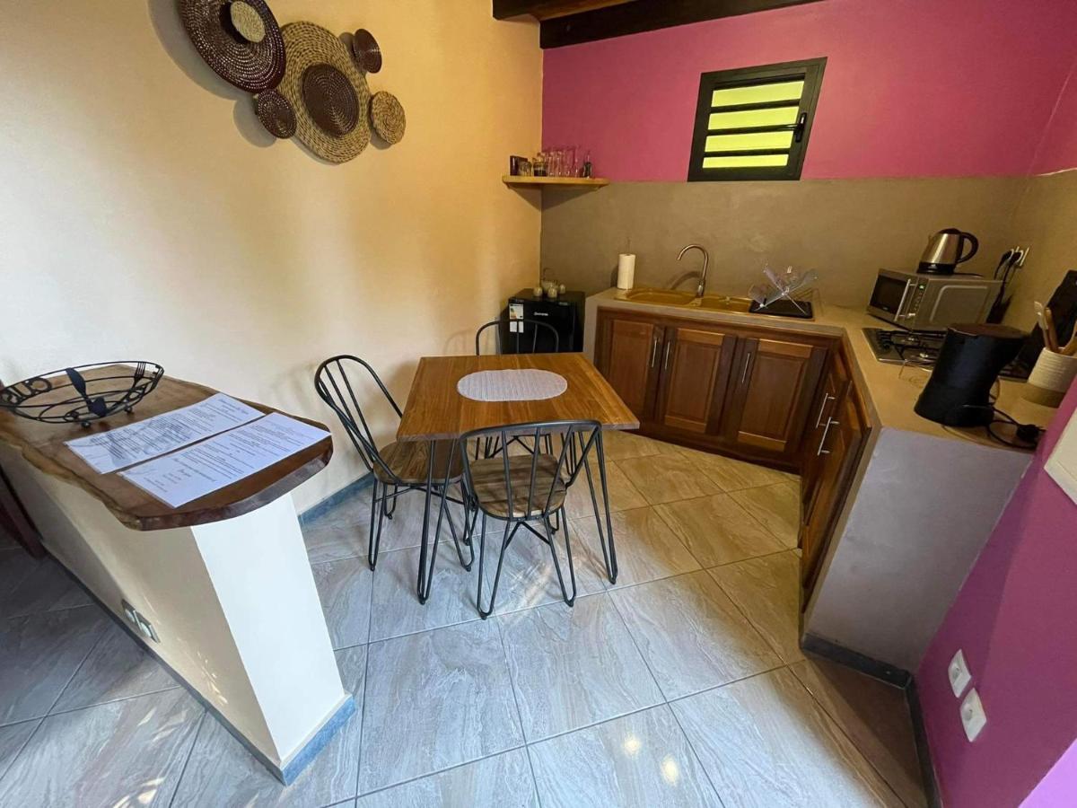 Les Vetyvers Trois Bassins Exterior photo